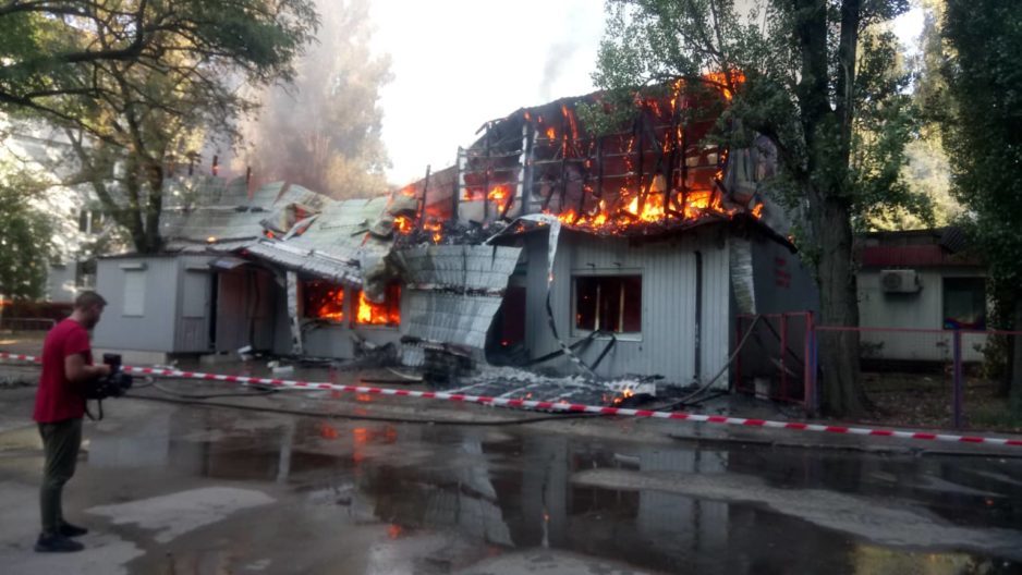 Пожар на Калиновой: горит спортзал с сауной - рис. 3