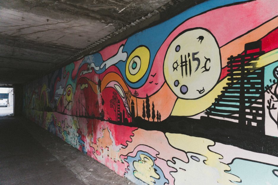 Граффити Днепра: все достопримечательности города на одной стене - рис. 2