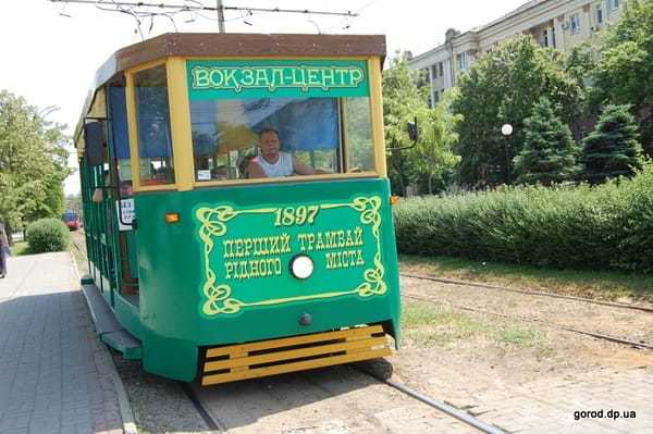 В Днепре на День города трамваи будут ходить до часу ночи - рис. 1