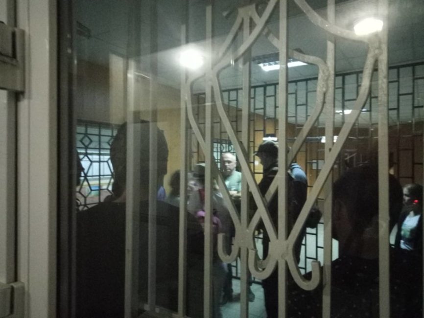 Блогер Валерий Ананьев задержан в Днепре перед презентацией своей книги "Сліди на дорозі" - рис. 3