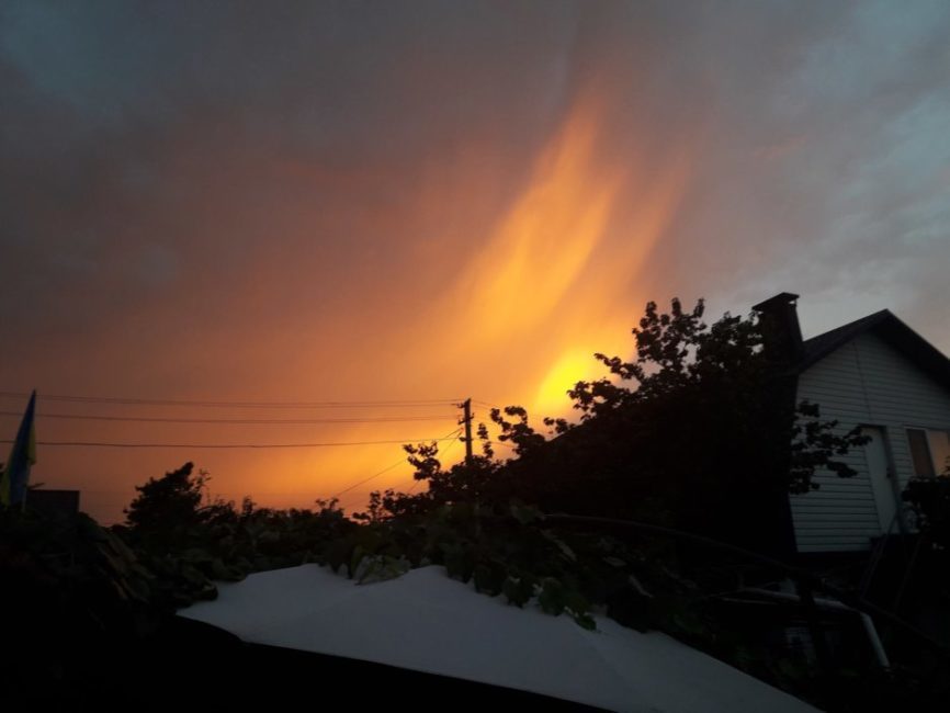 Красивейший закат озарил небо Днепра - рис. 2