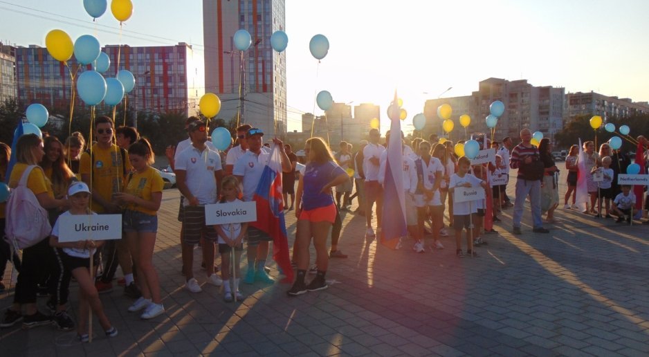 В Днепре прошло открытие чемпионата мира по воднолыжному спорту - рис. 1