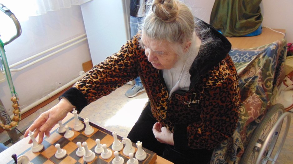 Возраст не помеха: 72-х летняя женщина победила на турнире по шахматам - рис. 2