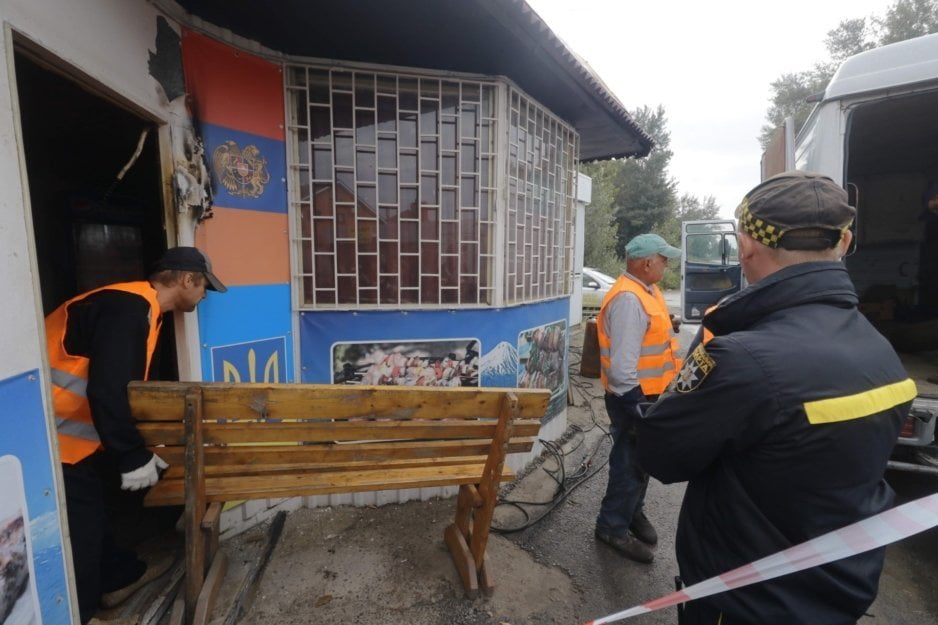 В Днепре продолжается демонтаж наливаек - рис. 3